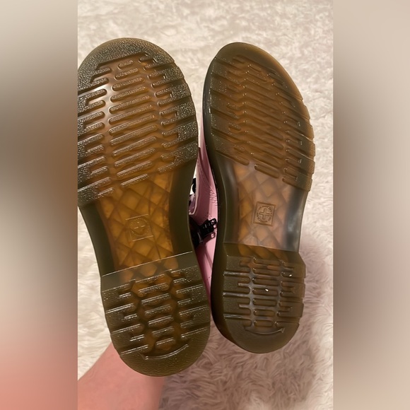 Dr. Martens 1460 8-Eye Patent Boot - Kid’s size 4 - Picture 4 of 6